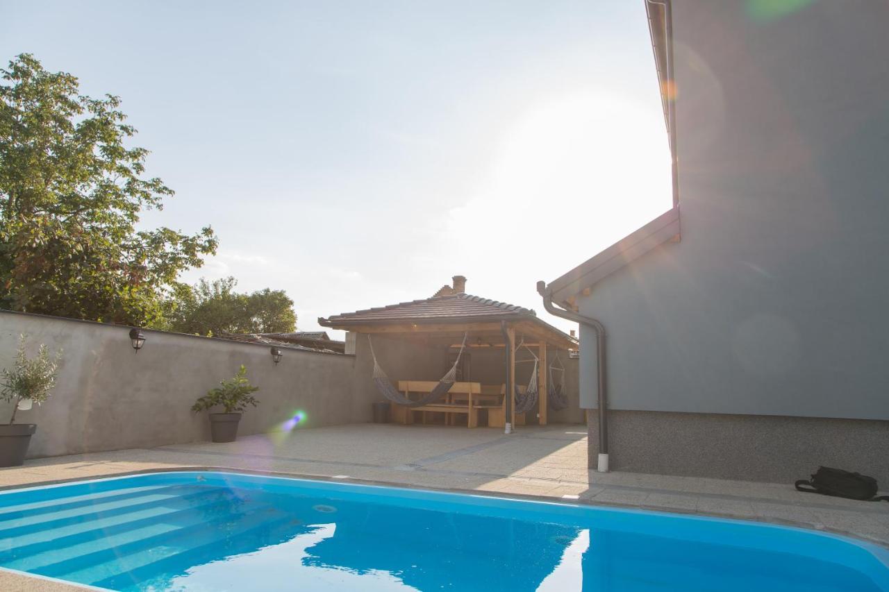 Holiday Home Thesaurum Karanac Екстер'єр фото