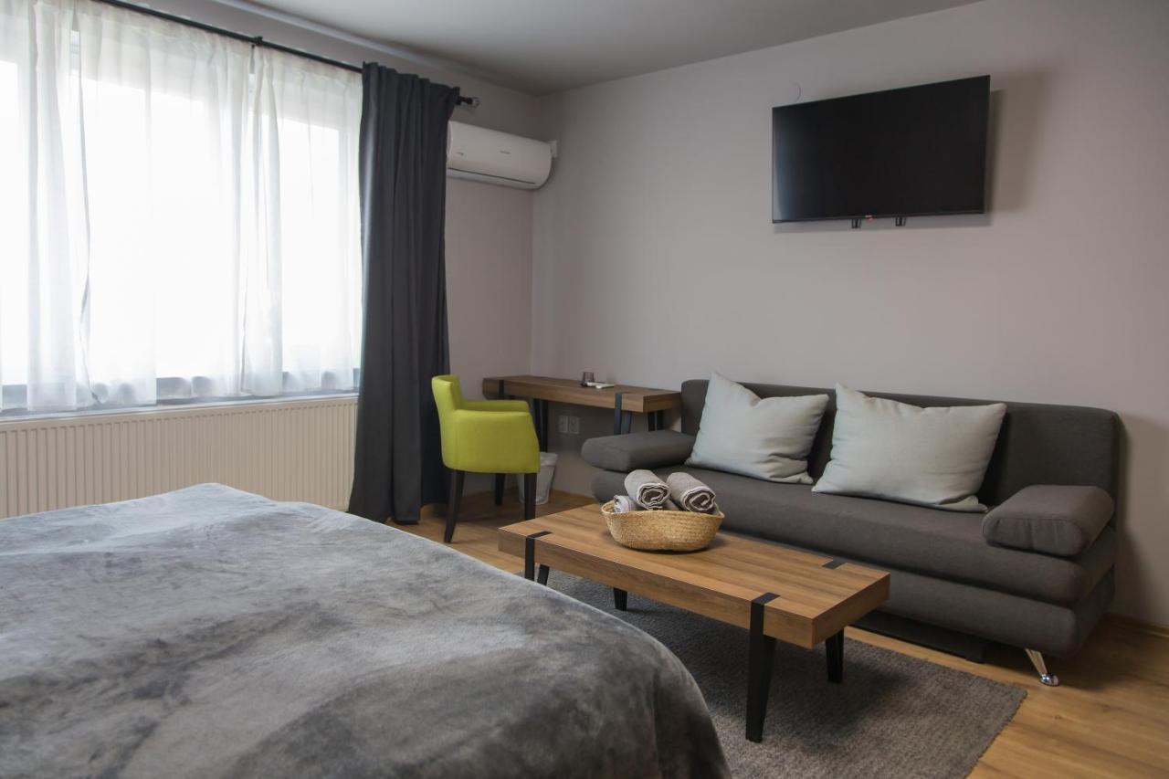 Holiday Home Thesaurum Karanac Екстер'єр фото