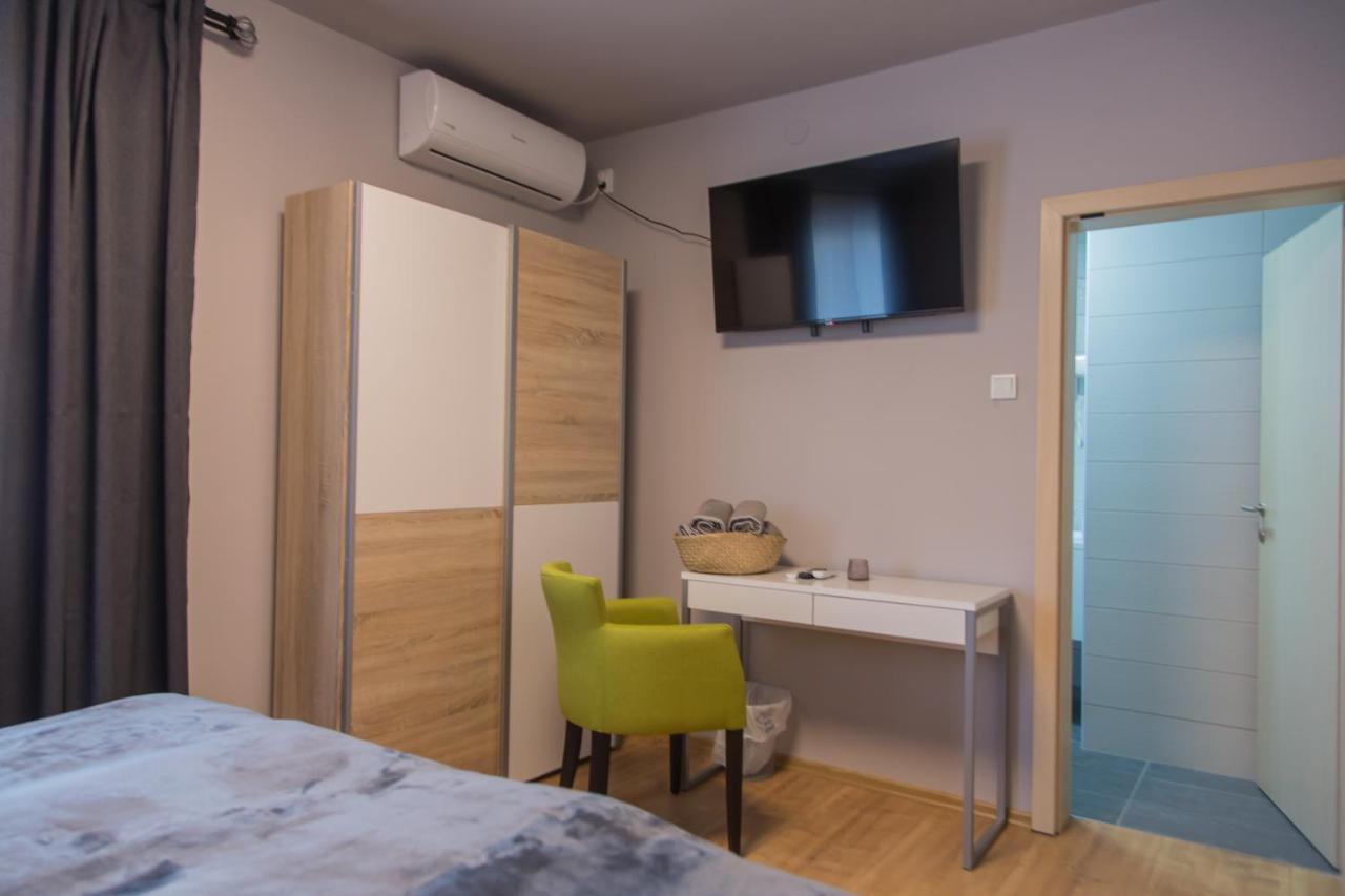 Holiday Home Thesaurum Karanac Екстер'єр фото