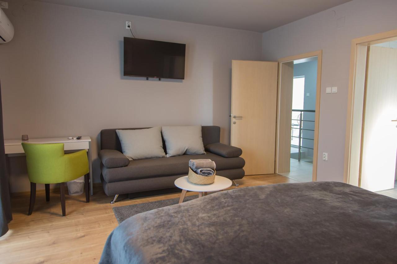 Holiday Home Thesaurum Karanac Екстер'єр фото